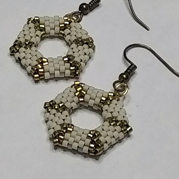 JRW Hand Crafted 3D Beaded Earrings Gold Bone - Picture 3 of 6